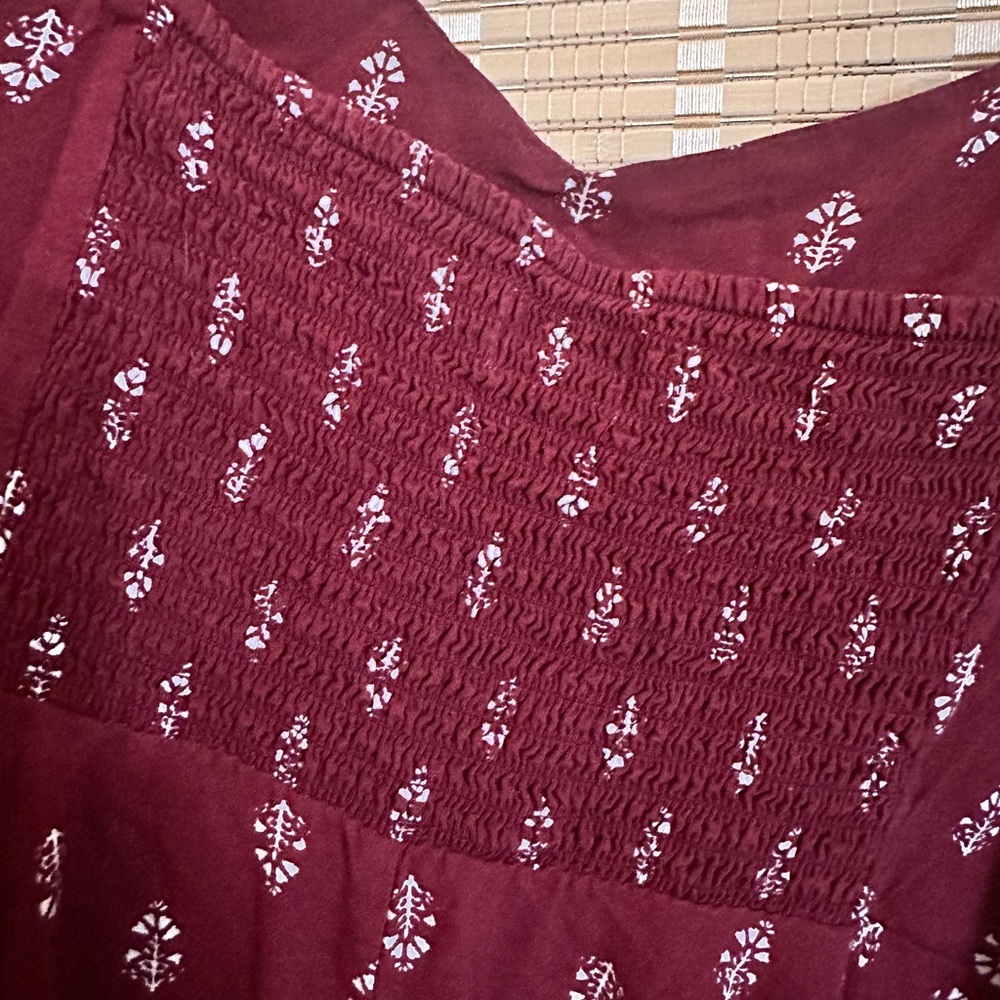 Old Navy Burgundy Floral-Print Midi Dress - Picture 6 of 7